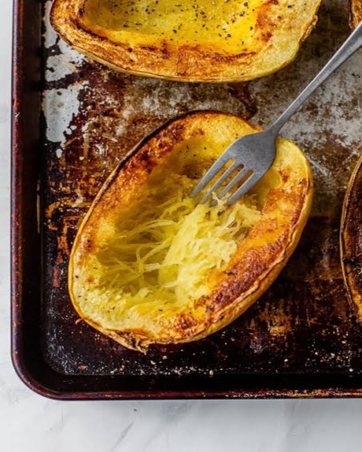 Delicious Simple Keto Spaghetti Squash (Oven-Baked)