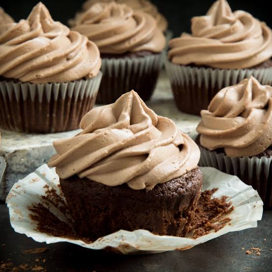 Chocolate Peanut Butter Cup Cake