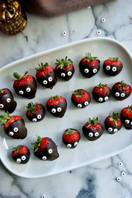 Halloween Chocolate Strawberries