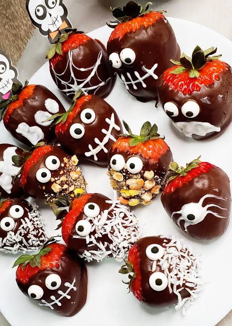 Halloween Chocolate Strawberries