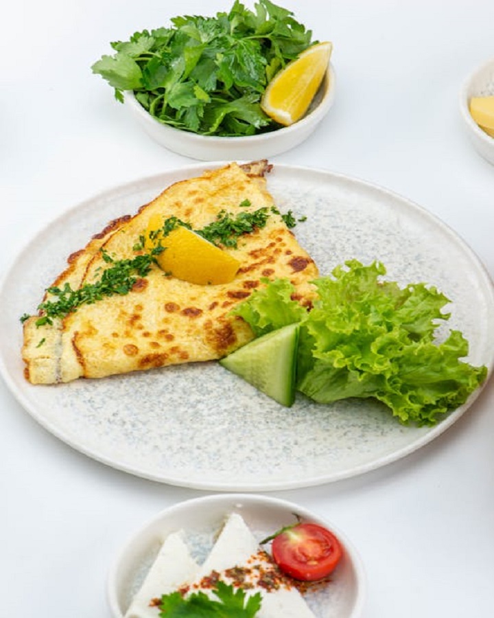 Delicious Tomato and Brie Omelet